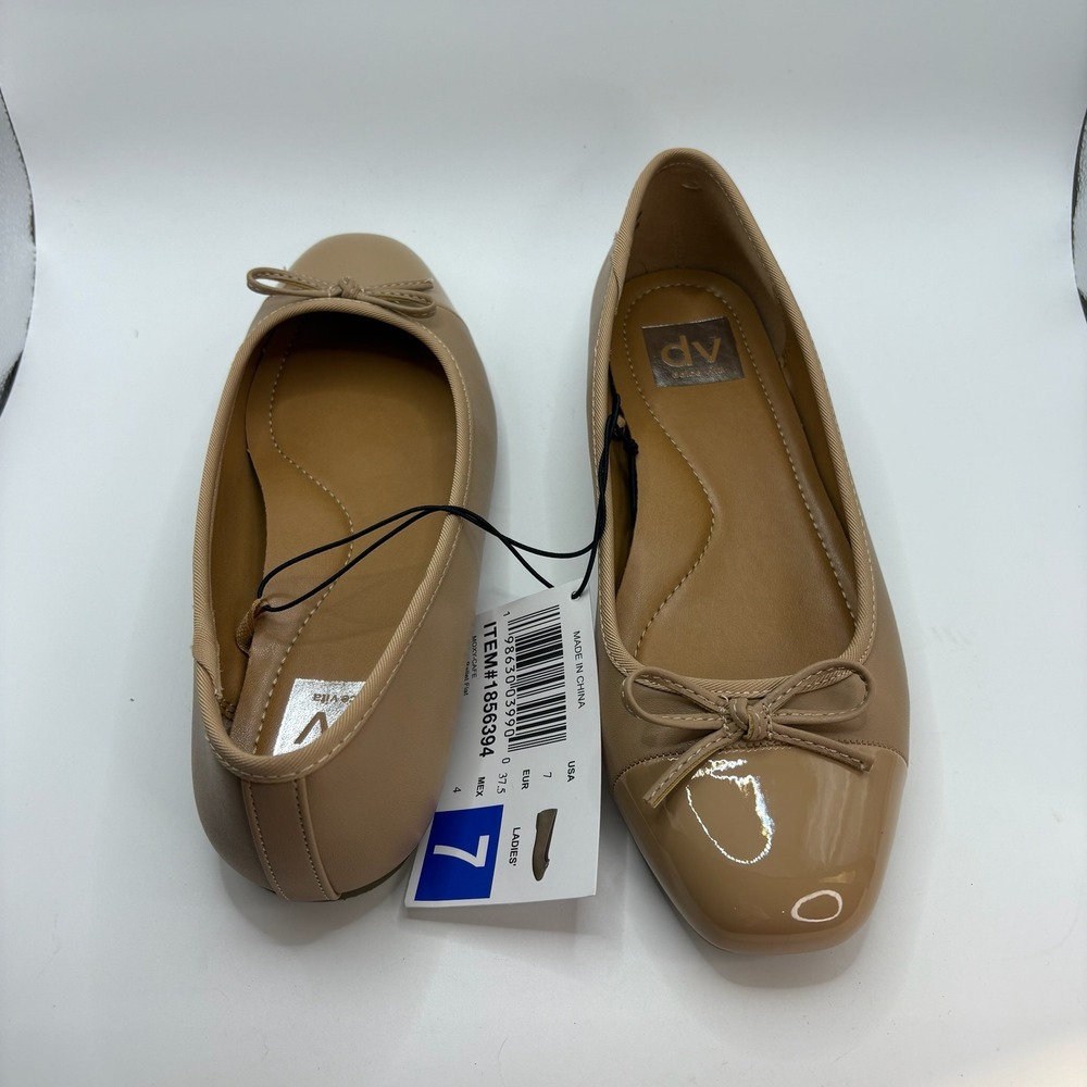 Dolce Vita Womens Tan Moxy Flats 7 New